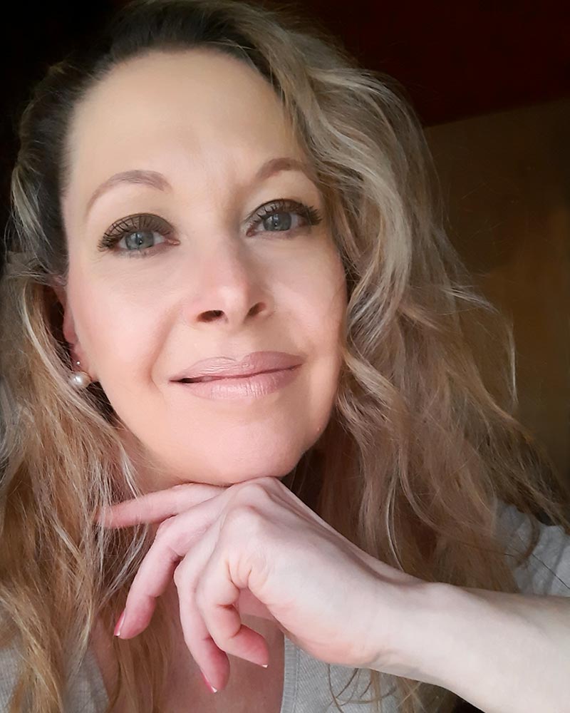 about-daniela-elisa-mayer